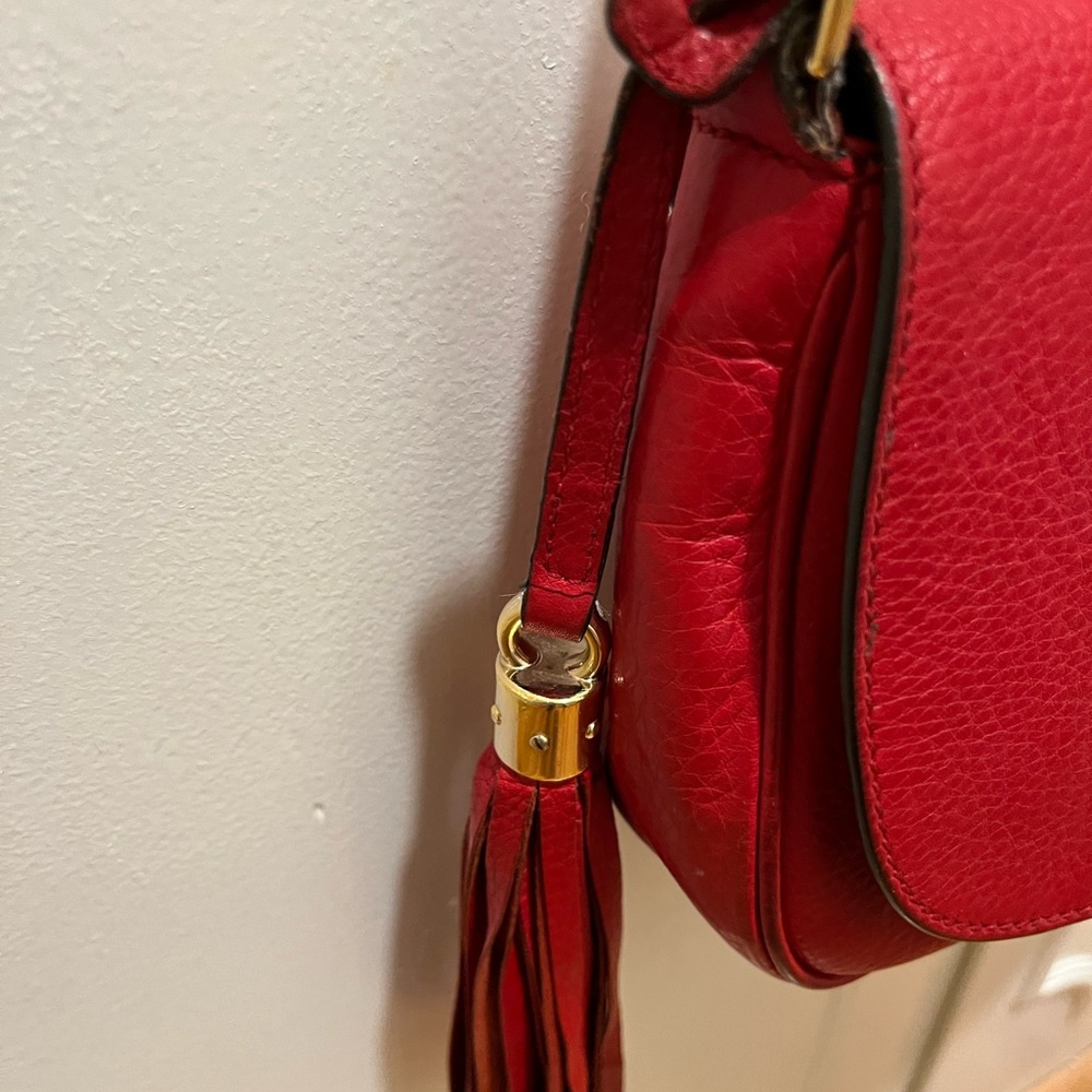 Gucci Soho 100% 💯 authentic red crossbody/ shoulder bag w gold chain - Picture 5 of 16